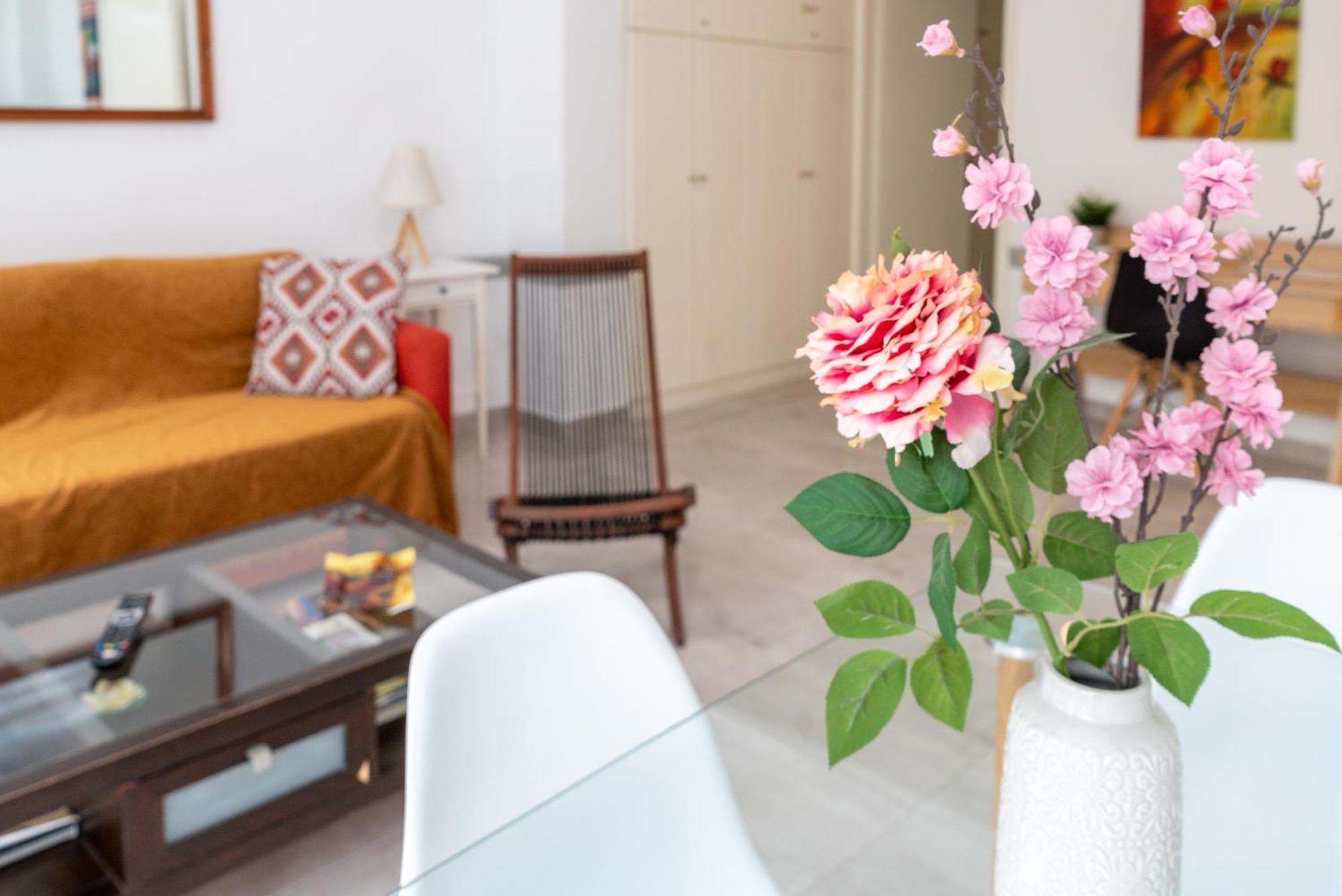 Psiri Gem From In Vivo Apartments- Spacious 1St Floor Apartment With Balcony In Athens' Historic Center 외부 사진